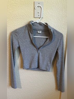 Sunday Best Heather Gray Long Sleeve Crop Half-Zip Top